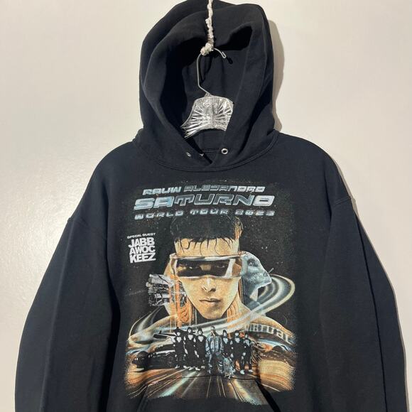 Rauw Alejandro Saturno Tour 2023 Black Graphic Pullover Hoodie Size Medium - Picture 2 of 6